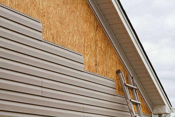 Professional Fiber Cement Siding technician working in Hauppauge, NY